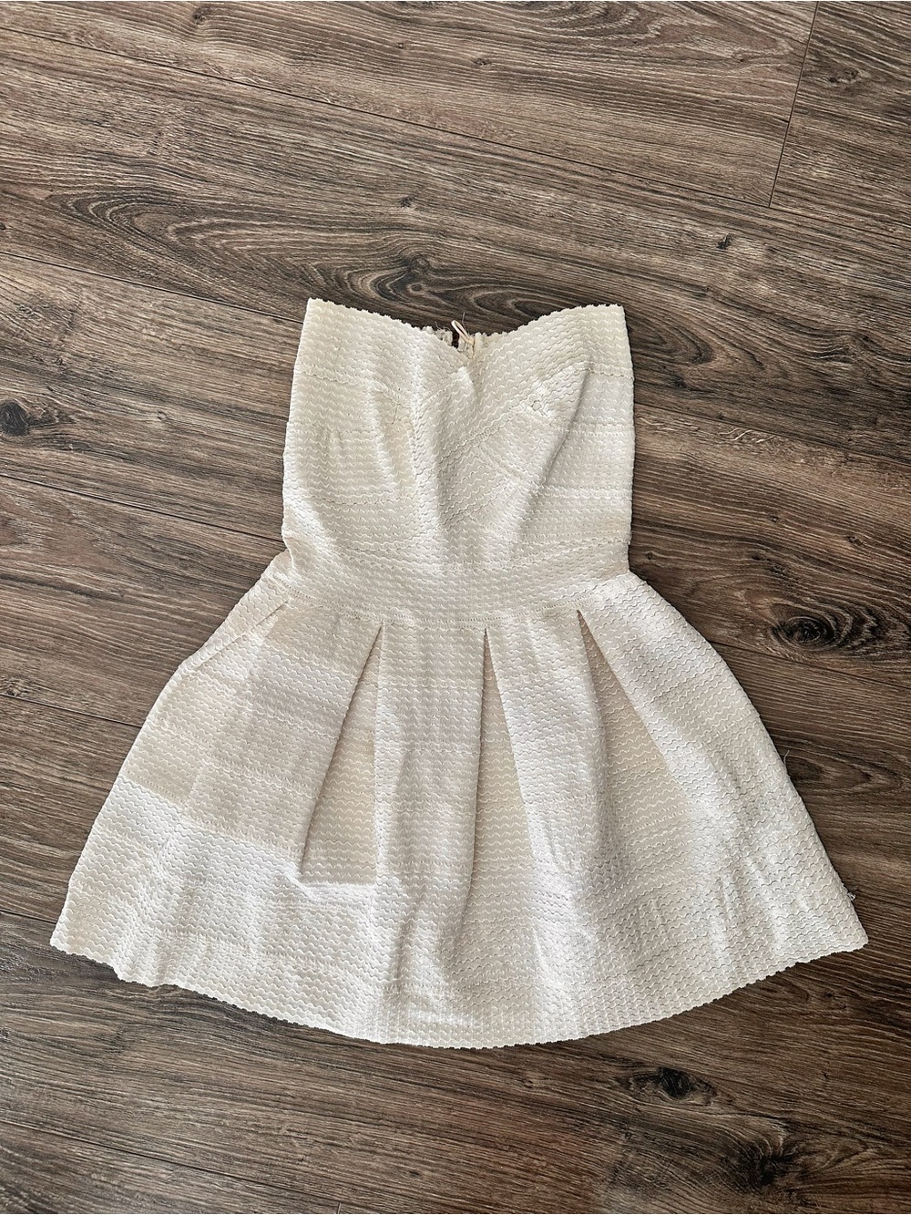 L'ATISTE Ivory Strapless Pleated with Textured Fabric Party Dress
